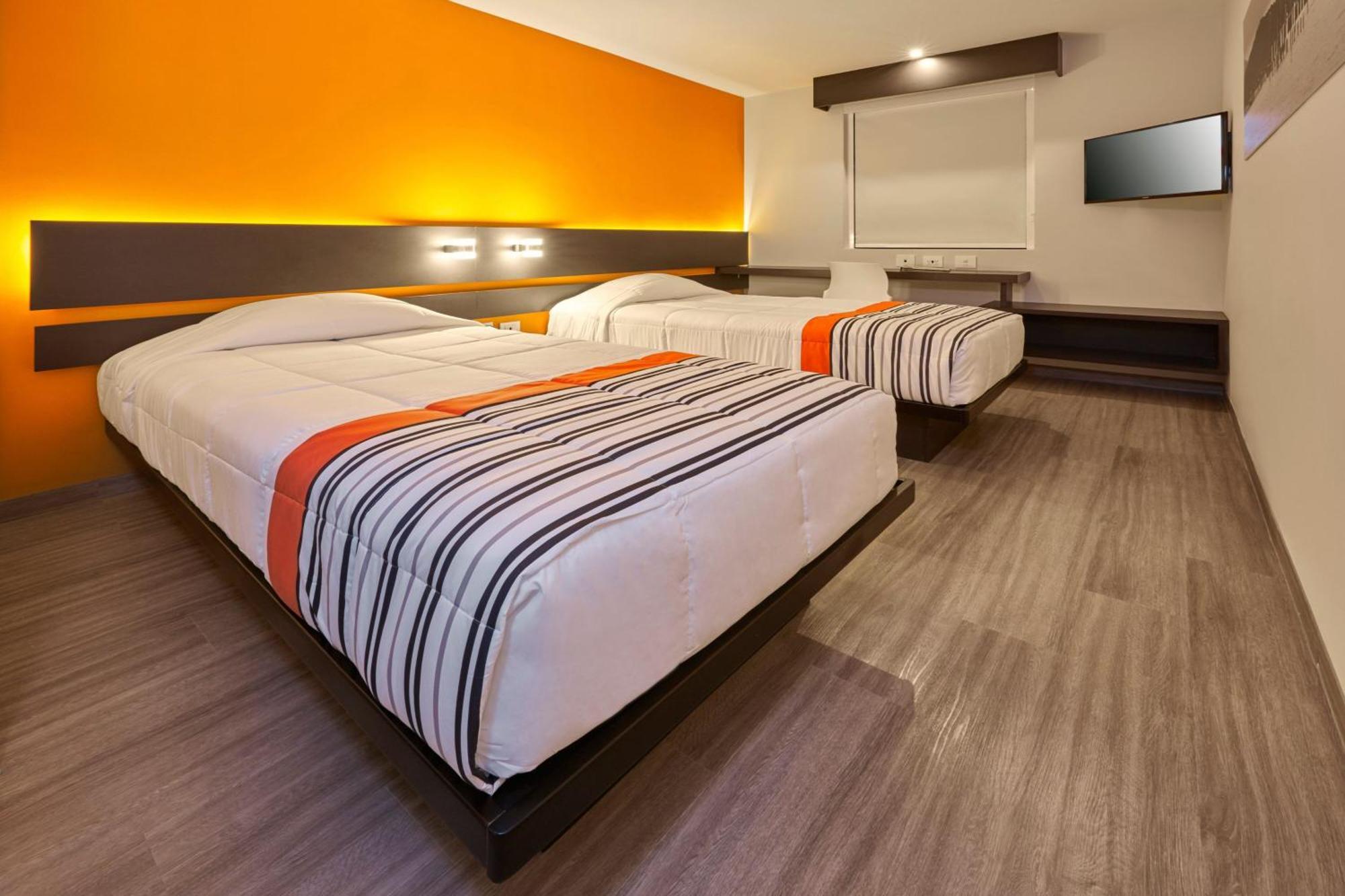 City Express Junior By Marriott Ciudad De Mexico Sullivan Exterior photo