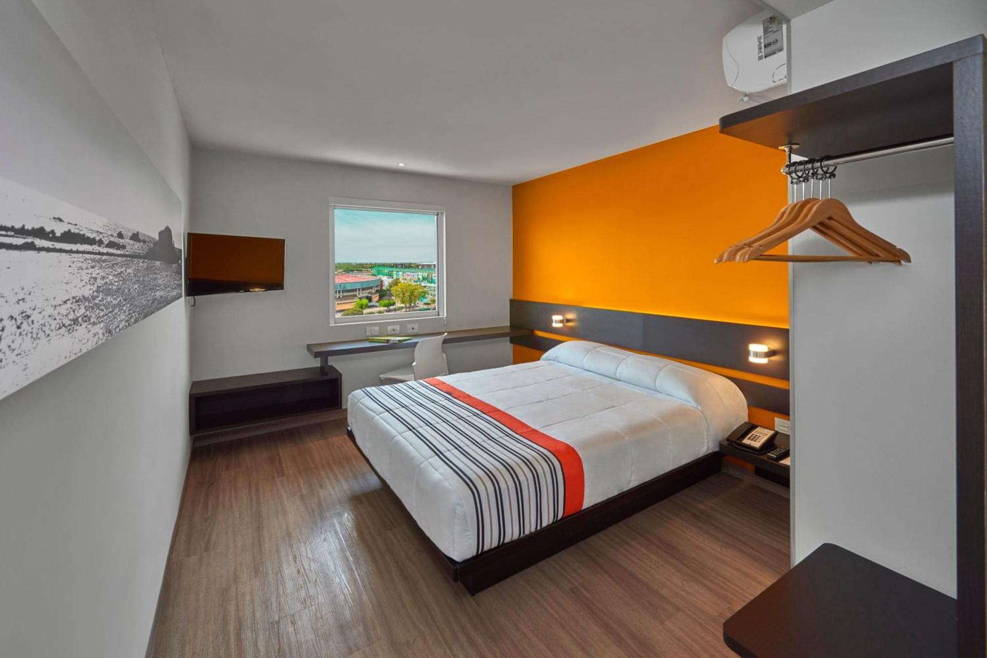 City Express Junior By Marriott Ciudad De Mexico Sullivan Exterior photo